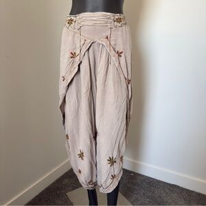 ⚪️ Shiva Fashions Embroidered Harem Pants | One Size